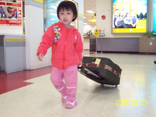 100_2443.JPG - 看起來像小大人