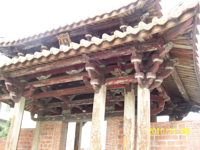 100_4688.JPG - 龍山寺大門