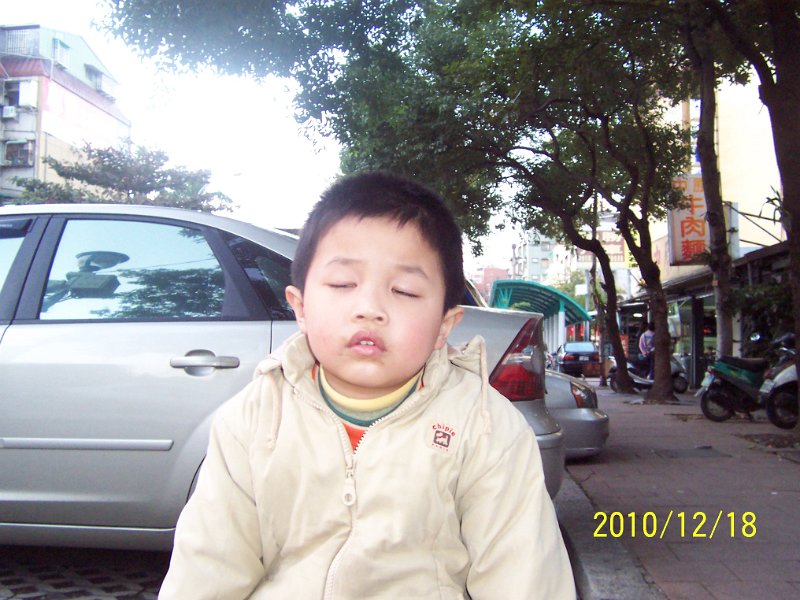 100_4740.JPG - 沒電了, 哈...